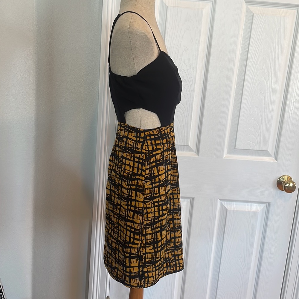Forever 21 dress cut outs black gold S small